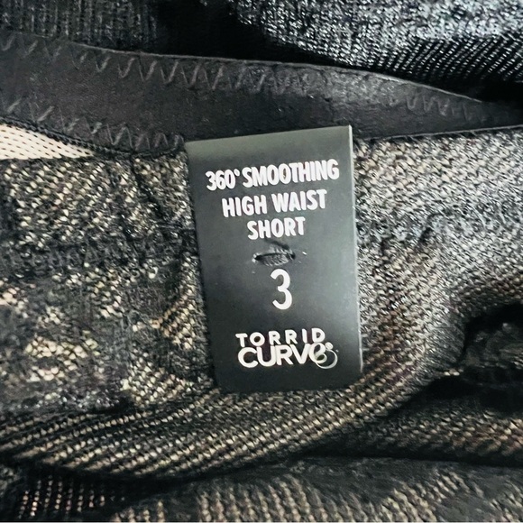 Torrid Curve High Waist  Black Sheer Lace Shorts - Picture 4 of 4